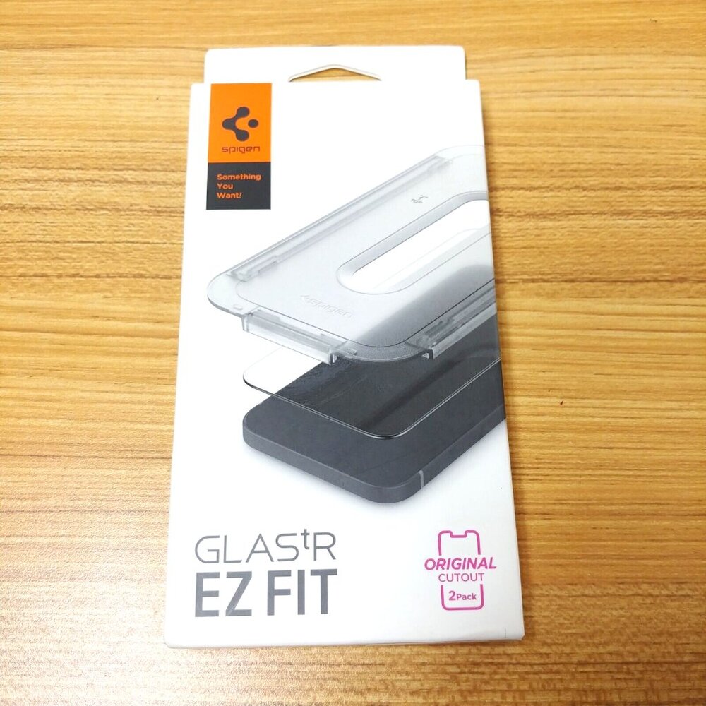Spigen iPhone 13 Pro Screen Protector GLAS.tR EZ‎ Fit 2 Pack AGL03385